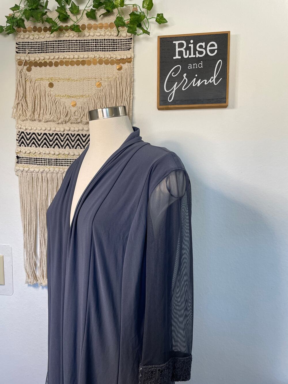 R & M Richards Dress Barn NWT Blue Duster Shear Sleeves Size 14